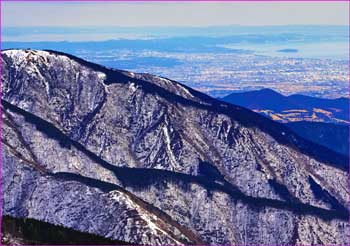 小丸尾根上部から江ノ島方面