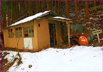 水場の小屋