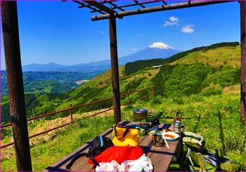 大野山で富士見宴