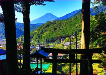 藤沢神社から富士山