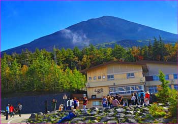 新五合目から富士山