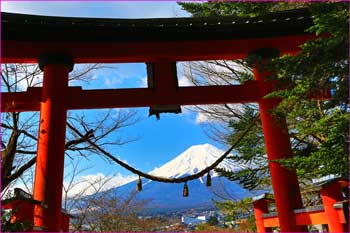 新倉浅間神社鳥居