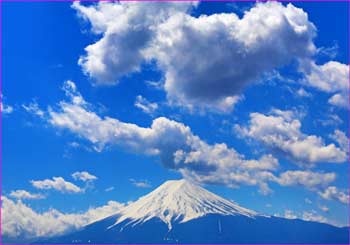 富士山雲わく