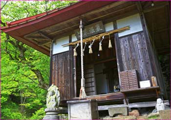 巌温泉神社