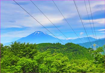 送電線に富士