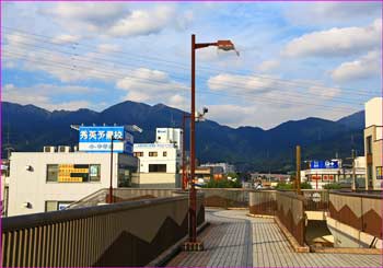 渋沢駅にて