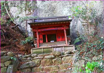 顕鏡寺奧の院