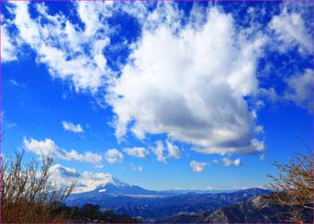 富士山雲わく