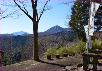 神社広場