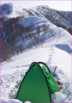 テントから日白山