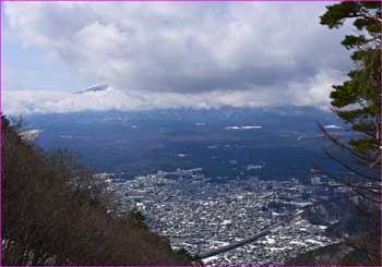 富士山雲に