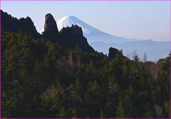 富士山見ゆ