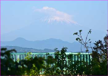 富士山は生憎