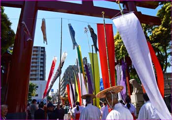 鳥居を出発