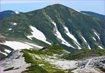 雪倉岳目指して