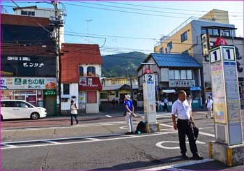 新松田駅前