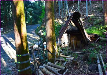 炭焼き小屋