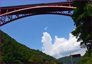 東名陸橋