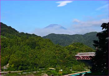 富士山見ゆ