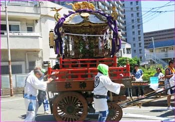 町内の神輿