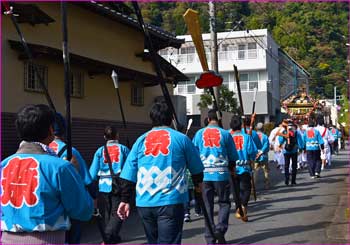 祭りの列