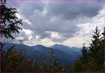 高畑山も雲が