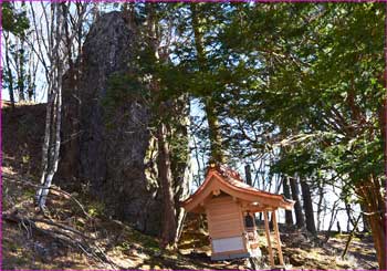 七ツ石神社