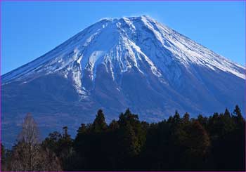 朝霧の富士山