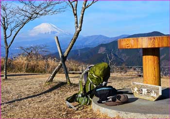 山頂で