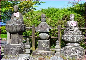 賽の河原地蔵群