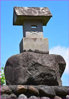 里の祠