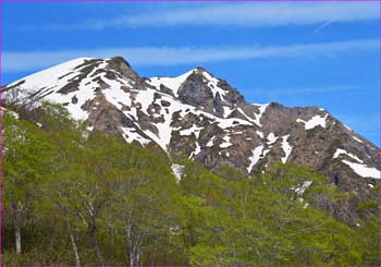 谷川岳望む