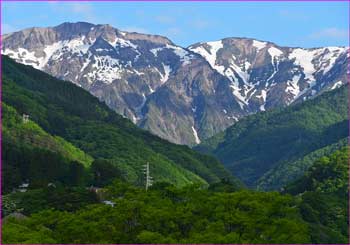 宿から谷川連峰