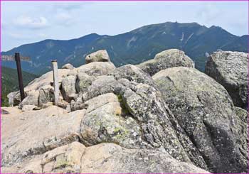 山頂から金峰山