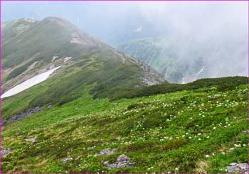 ザラ峠へ