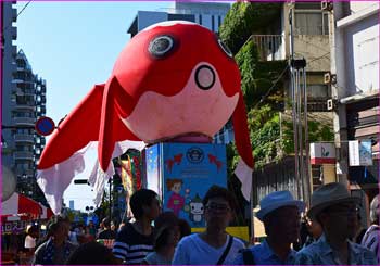 金魚祭りの風船