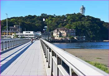 江ノ島へ大橋渡って