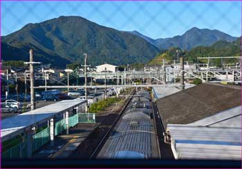 大月駅で