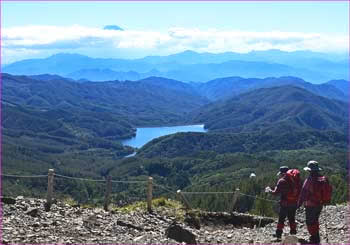 雷岩で