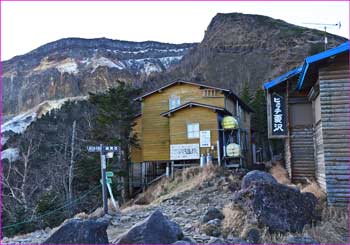 峠の小屋