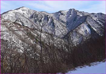 笠ヶ岳と白毛門