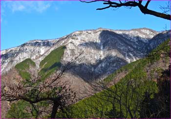 鍋割山稜