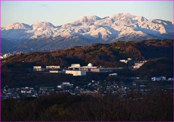 雪明けの箱根山