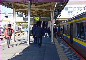 成田駅ホーム