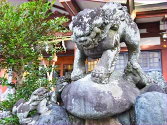 寒田神社の獅子山