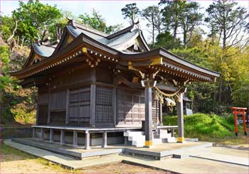 御霊神社本殿