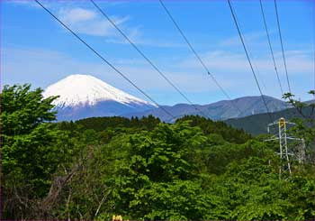 送電塔の富士