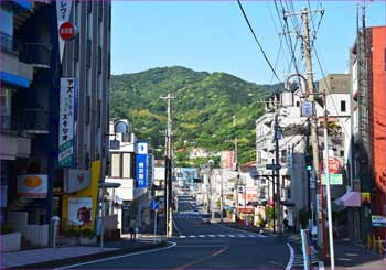 湯河原駅前