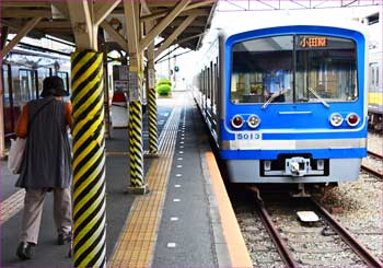 大雄山電車