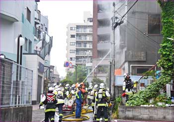 隣の火事